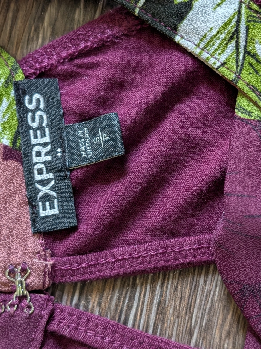 Express Plum Floral-Trim Top